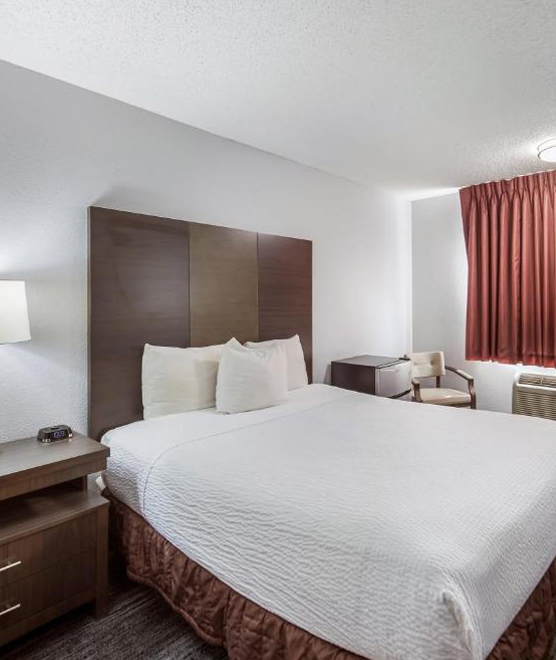 Comfortable Guestrooms At Red Lion Inn & Suites